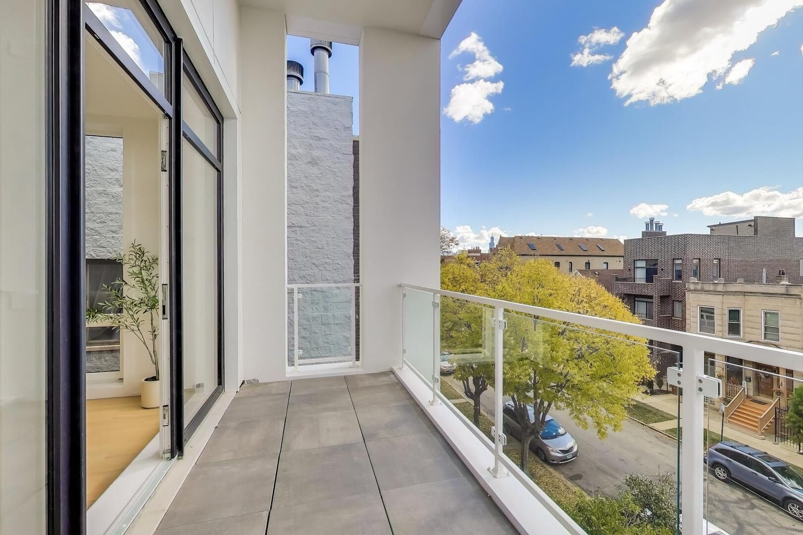 2456 W Cortez Street. Chicago, IL 60622