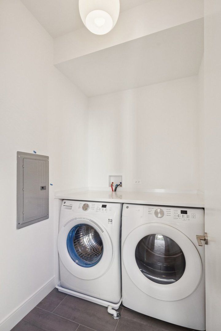 2323 N Lister Avenue. Chicago, IL 60614