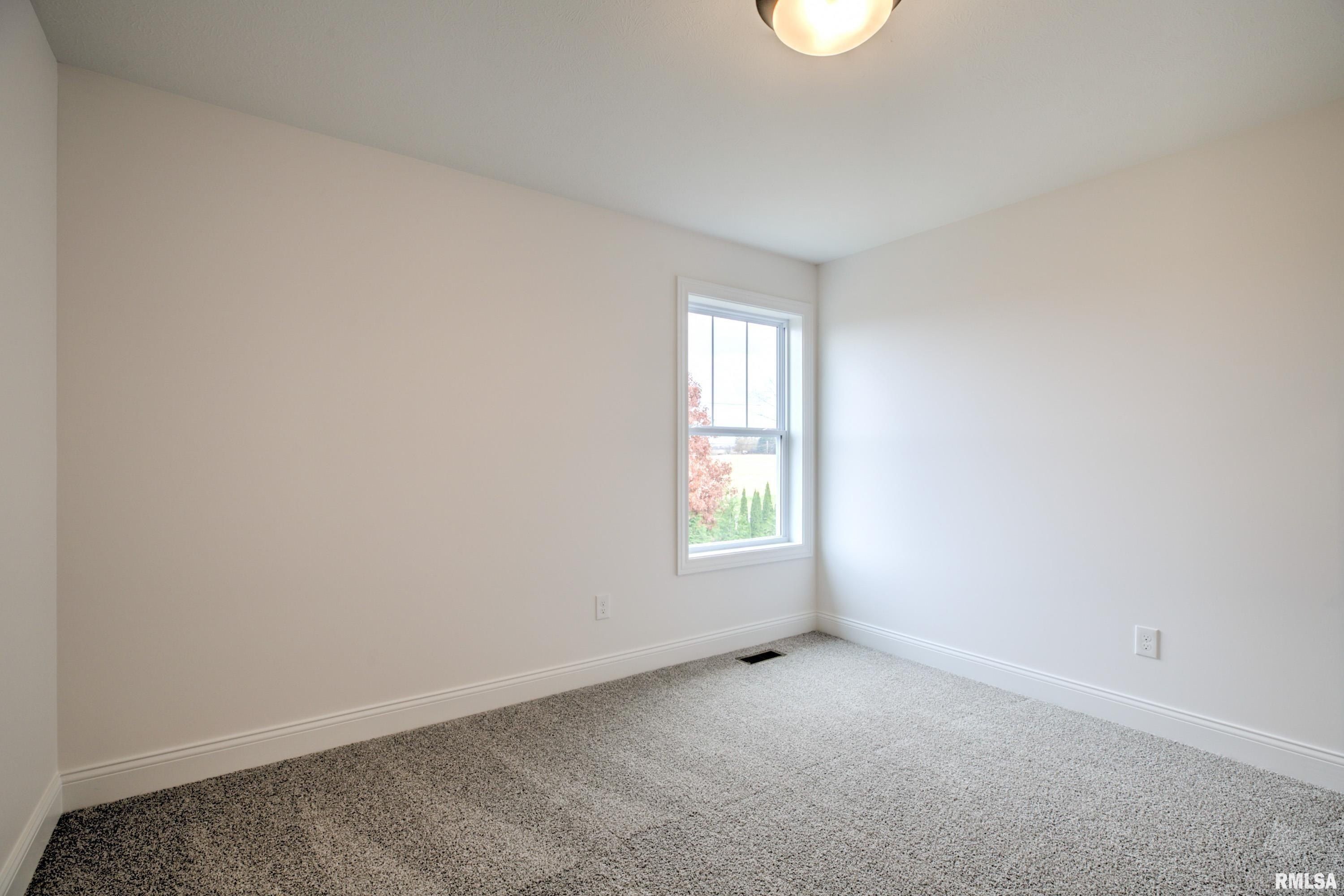 10520 N Trailview Drive. Dunlap, IL 61525