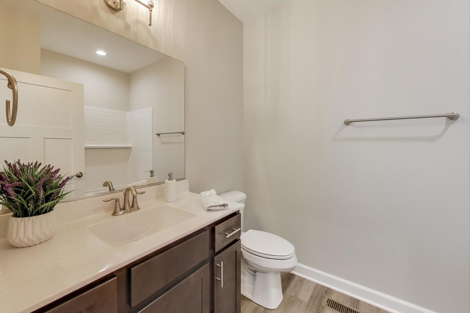 387 Masters Drive. Addison, IL 60101