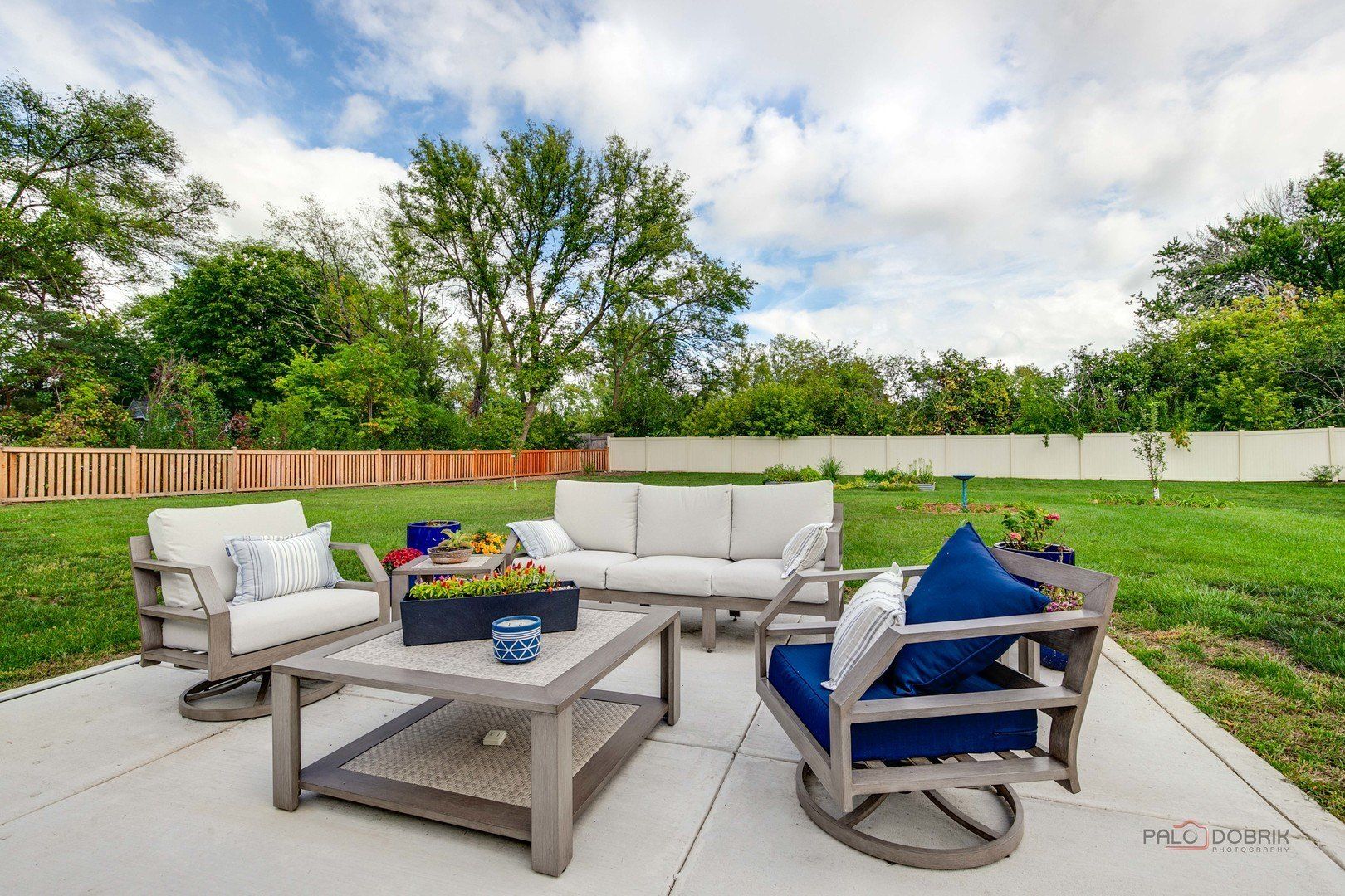 23051 N Prairie Lane. Lincolnshire, IL 60069