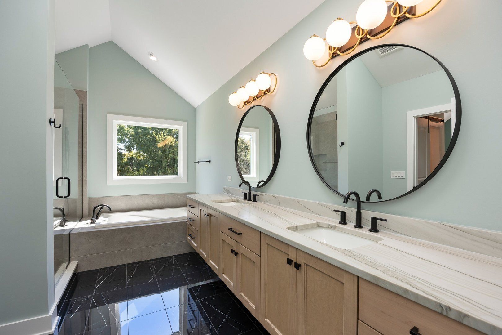 1519 Foothill Drive. Wheaton, IL 60189