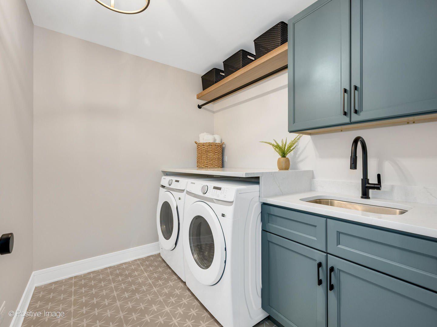 104 N Evergreen Avenue. Elmhurst, IL 60126