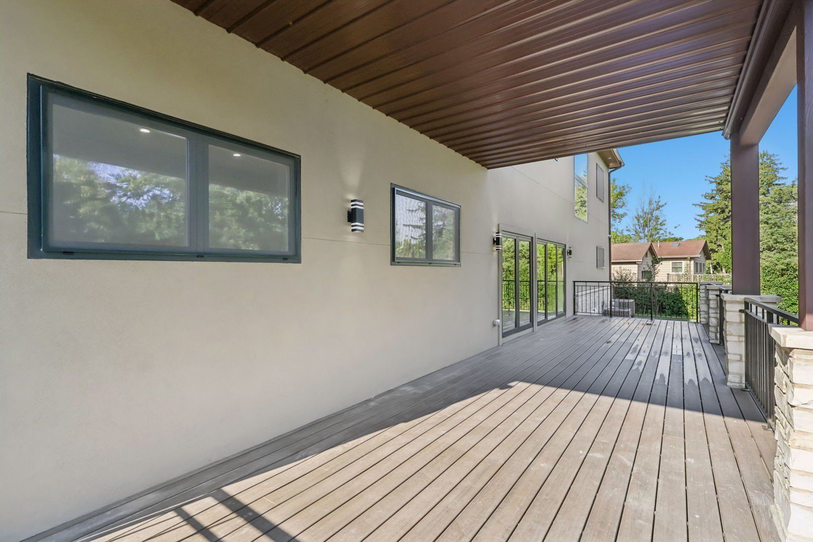 1744 Walnut Circle. Northbrook, IL 60062