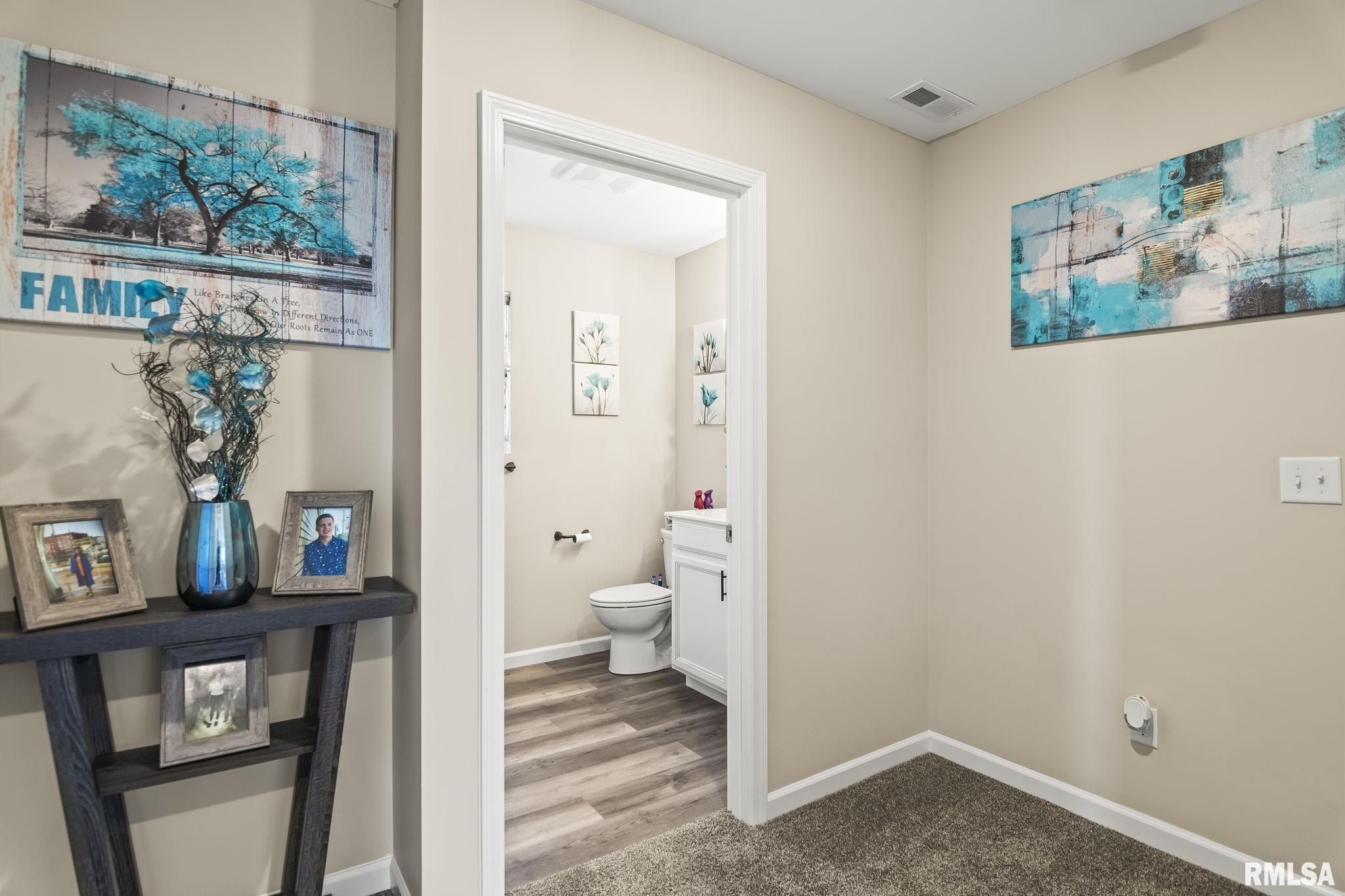 413 Hodges Court. Chatham, IL 62629