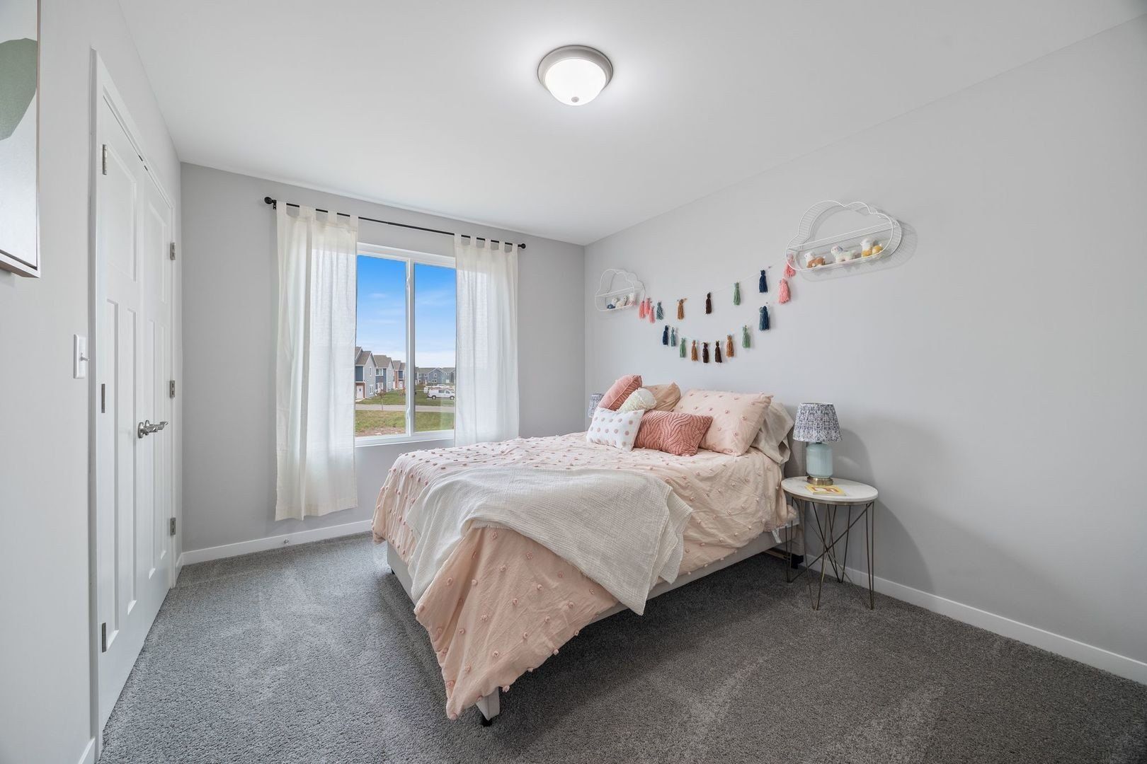 1238 Gillespie Lane. Yorkville, IL 60560