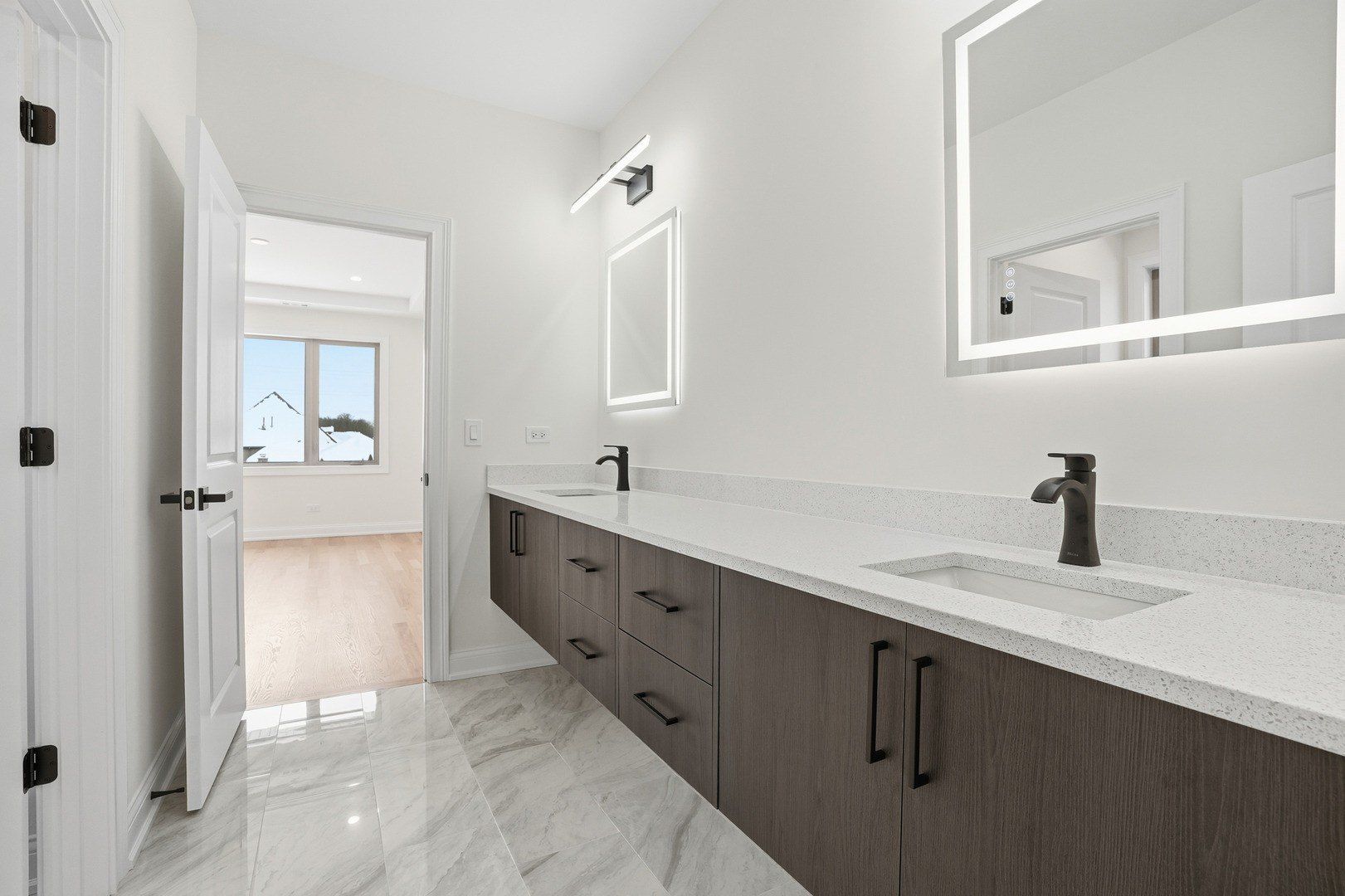 15966 S Crystal Creek Drive. Homer Glen, IL 60491