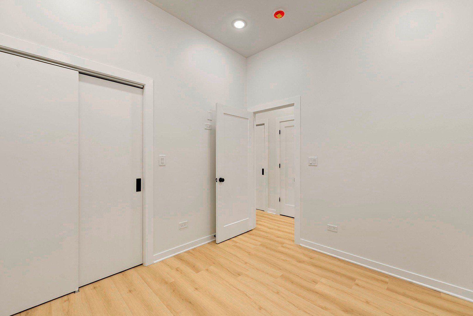 538 N Lawndale Avenue. Chicago, IL 60624