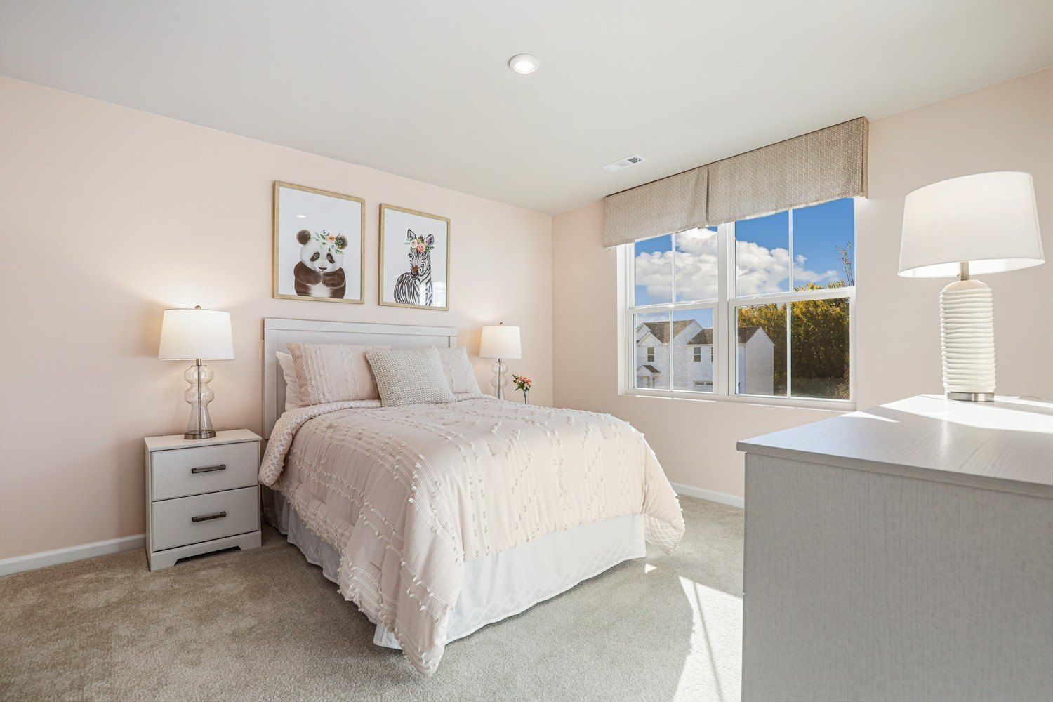 1725 Sunglow Lane. Dekalb, IL 60115