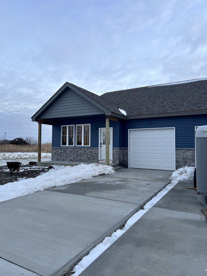 929 Covey Lane. Coal City, IL 60416