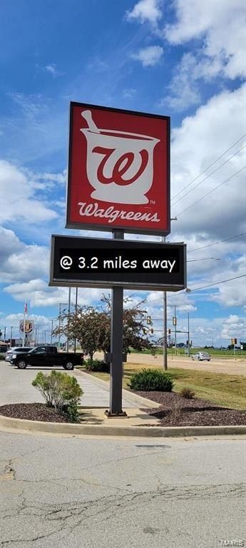 1447 Guilford Place. Troy, IL 62294