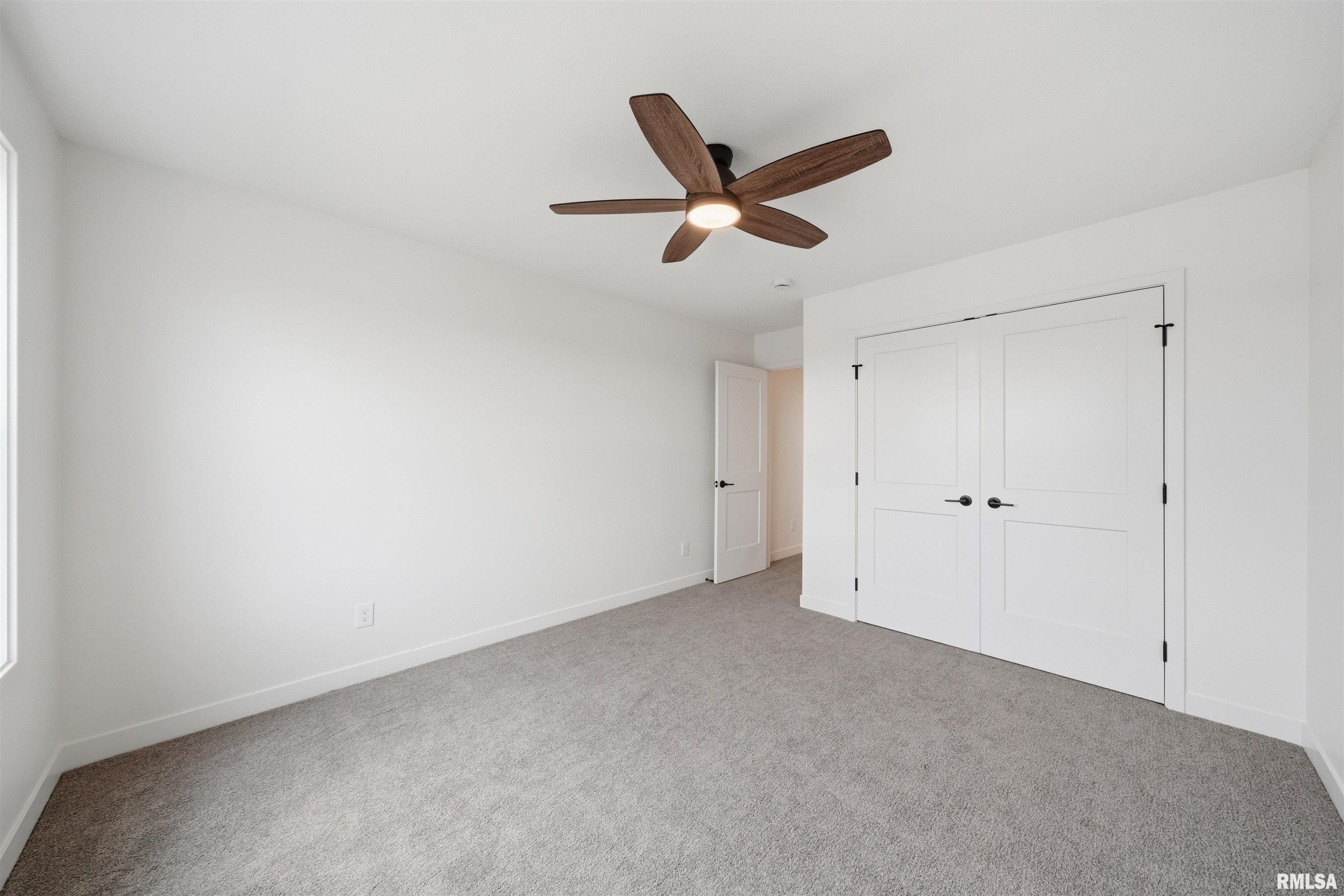 1617 Rustic Oak Drive. Washington, IL 61571