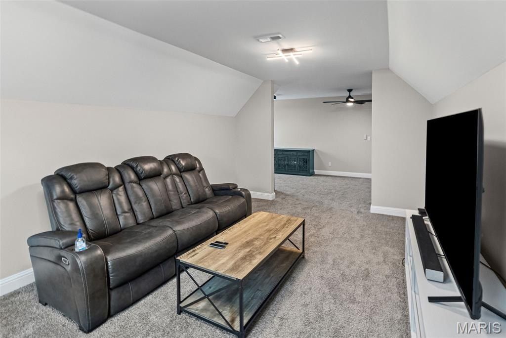 3343 Nottoway Avenue. Godfrey, IL 62035