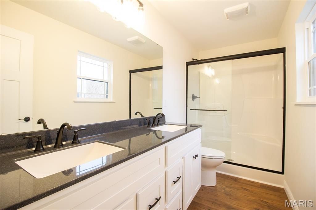 6 Steele Drive. Granite City, IL 62040