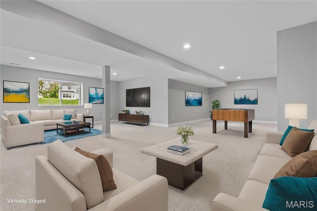 237 Meridian Oaks Drive. Glen Carbon, IL 62034