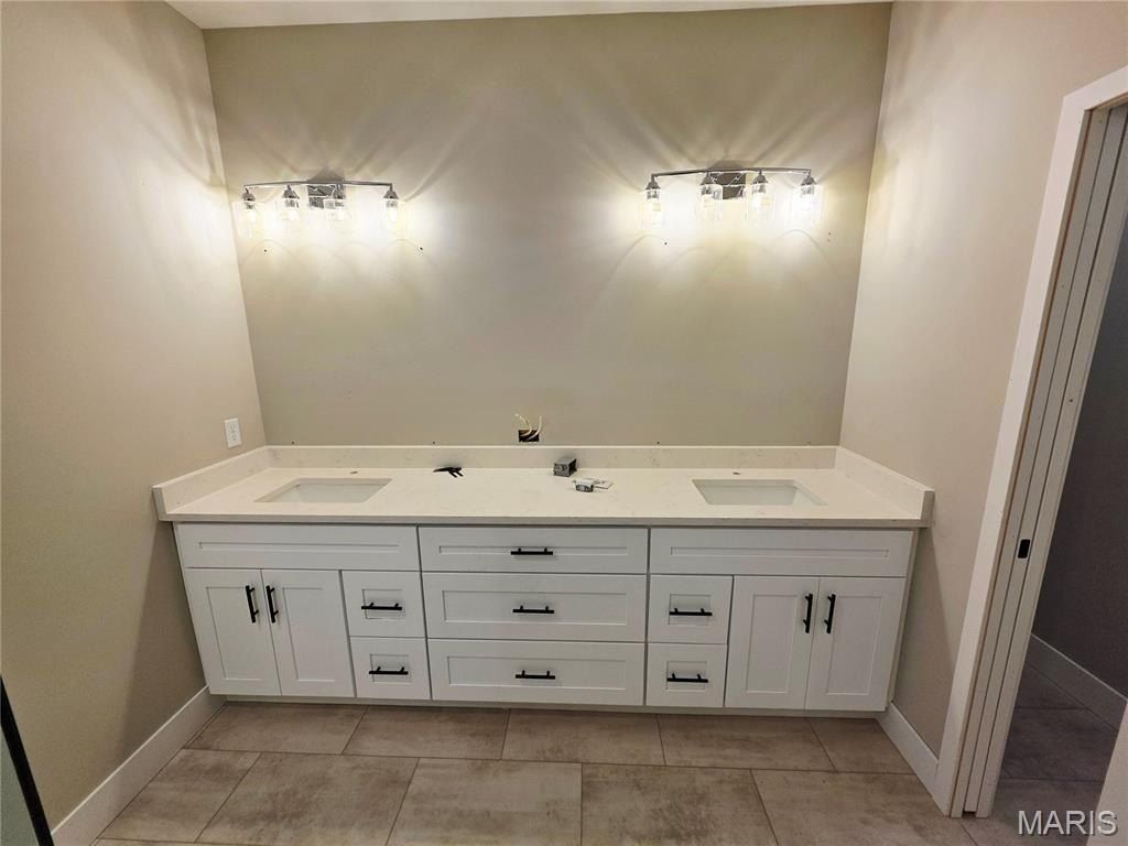 433 Briarberry Drive. Shiloh, IL 62221