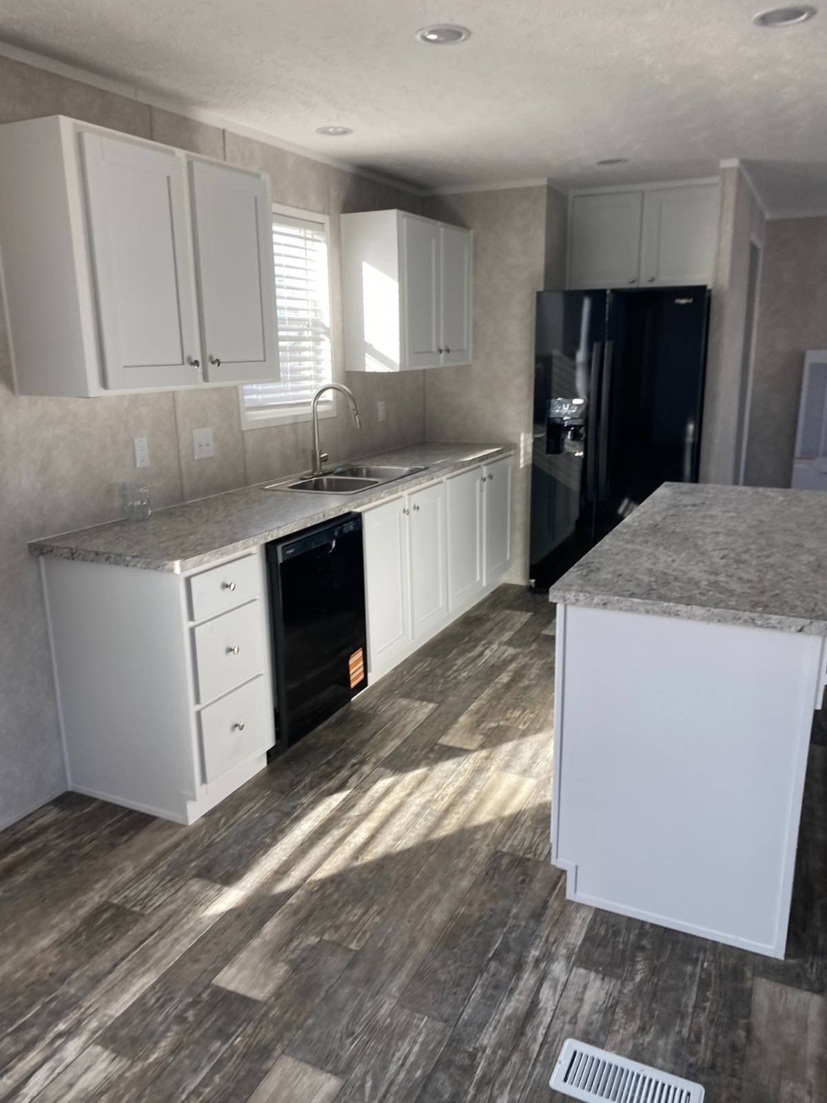 1708 W 4Th Ave. Coal Valley, IL 61240