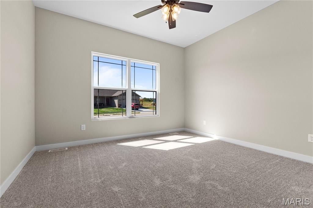 926 Seneca Drive. Waterloo, IL 62298