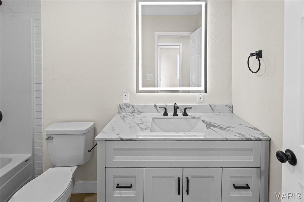 7 N Vine Street. Freeburg, IL 62243