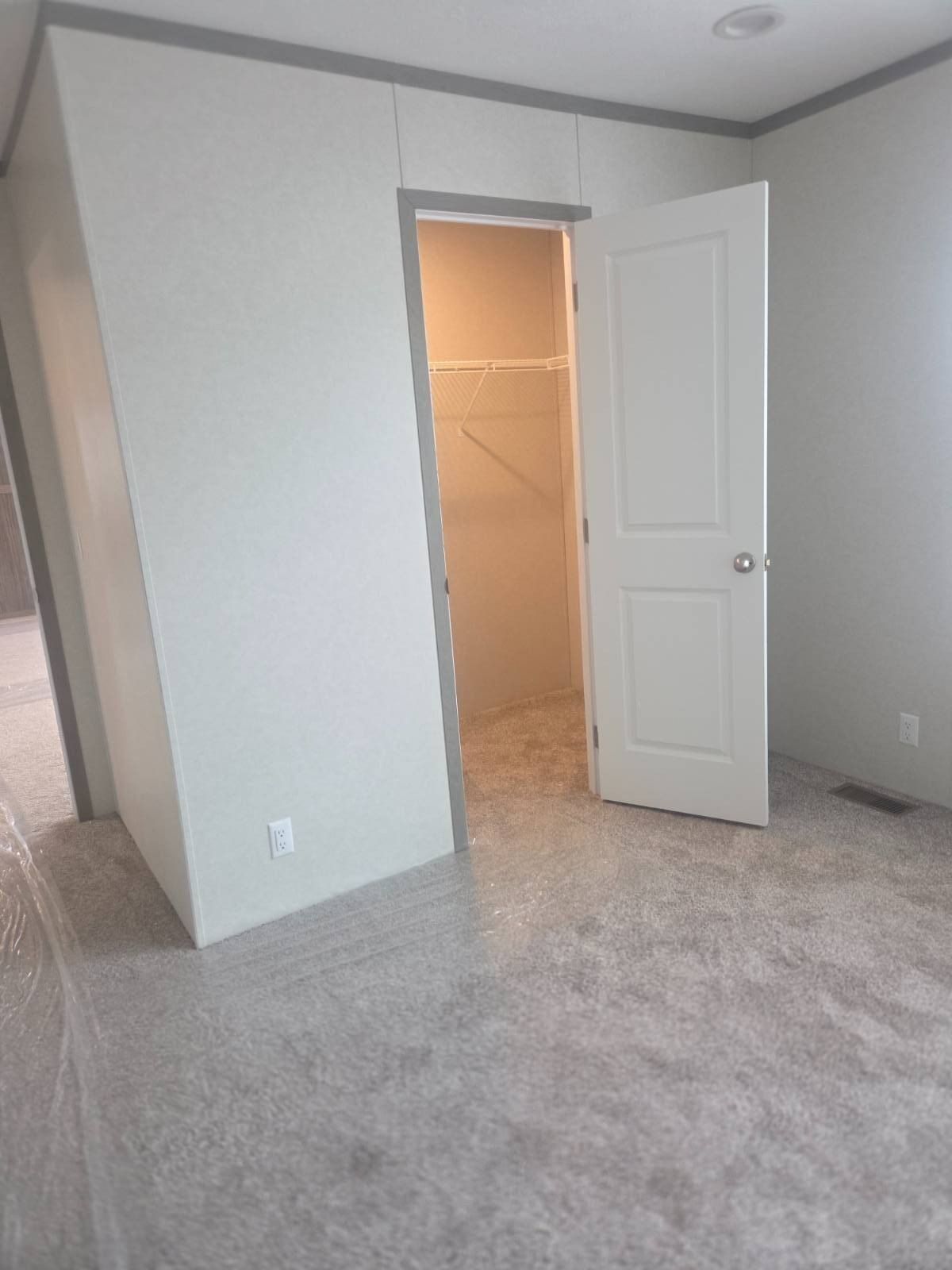 111 Cottonwood Dr. Morton, IL 61550