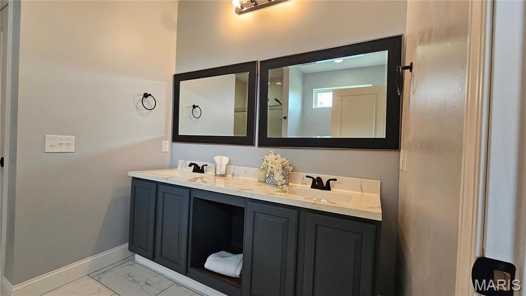 1114 Indian Court. Lebanon, IL 62254