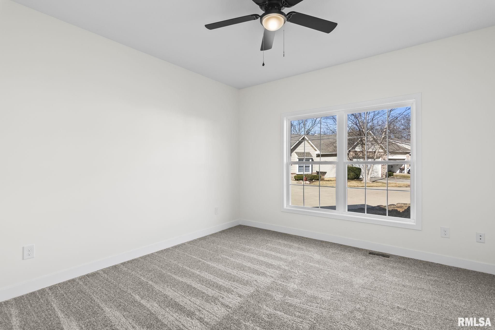 314 Boulder Creek Drive. Chatham, IL 62629