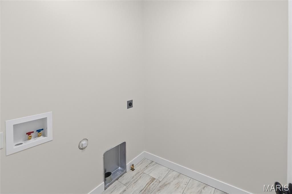 110 Black Wolf Run. Highland, IL 62249