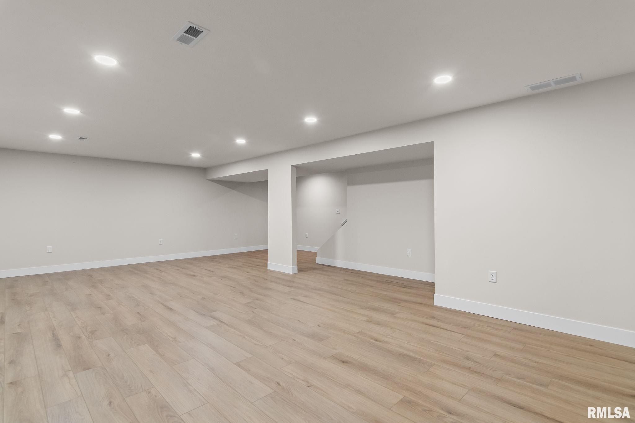 5305 Verdant Lane. Springfield, IL 62711