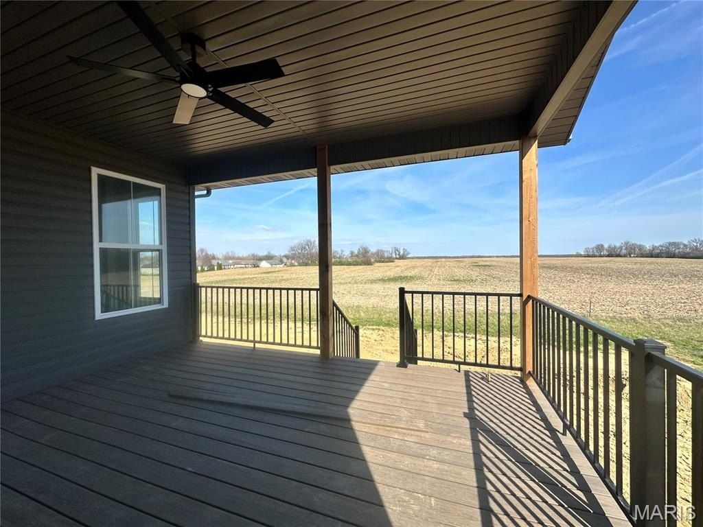 620 Glendale Drive. Troy, IL 62294