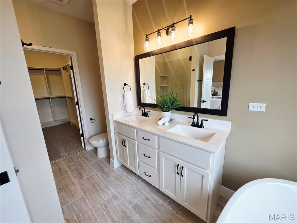 3740 Golfview Circle. Shiloh, IL 62221