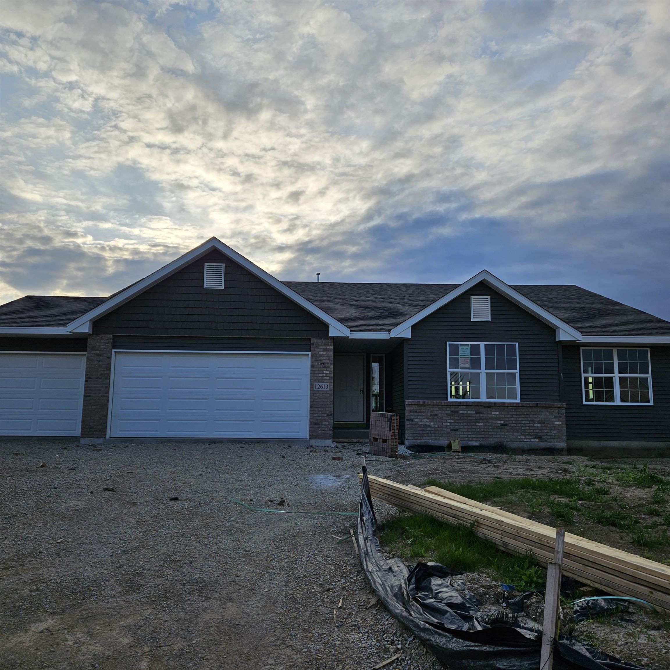 12613 Scarsdale Lane. Loves Park, IL 61111