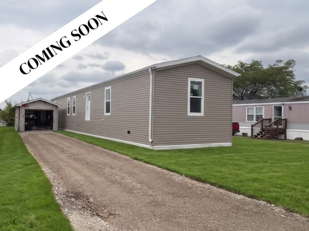 7 Sandpiper Lane. Beecher, IL 60401