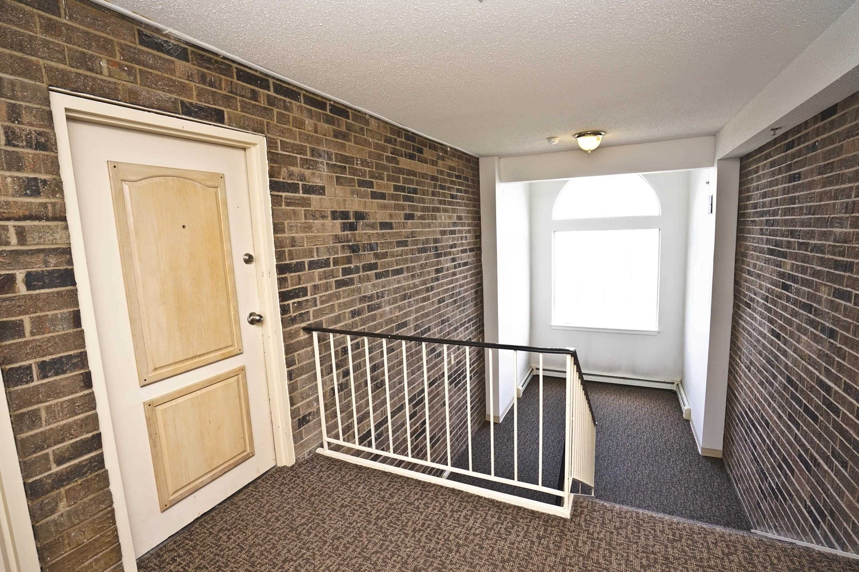 126 S La Londe Avenue. Addison, IL 60101