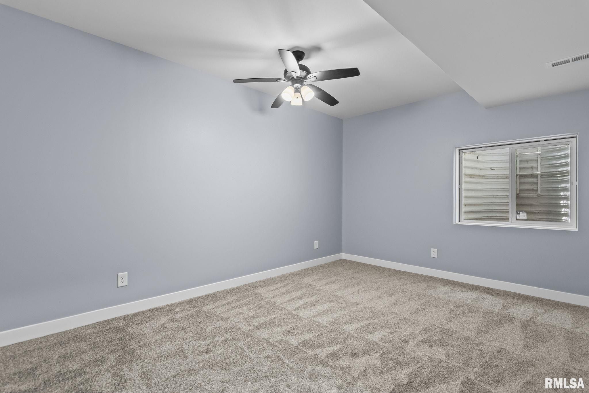 315 W Hill Street. Virden, IL 62690