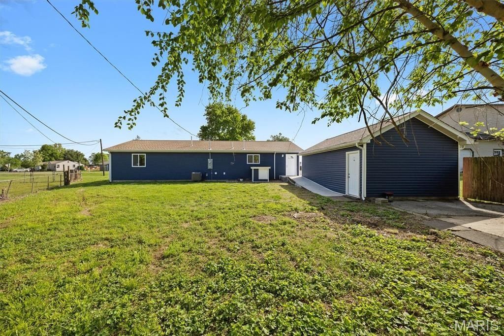 685 Sand Prairie Road. Granite City, IL 62040