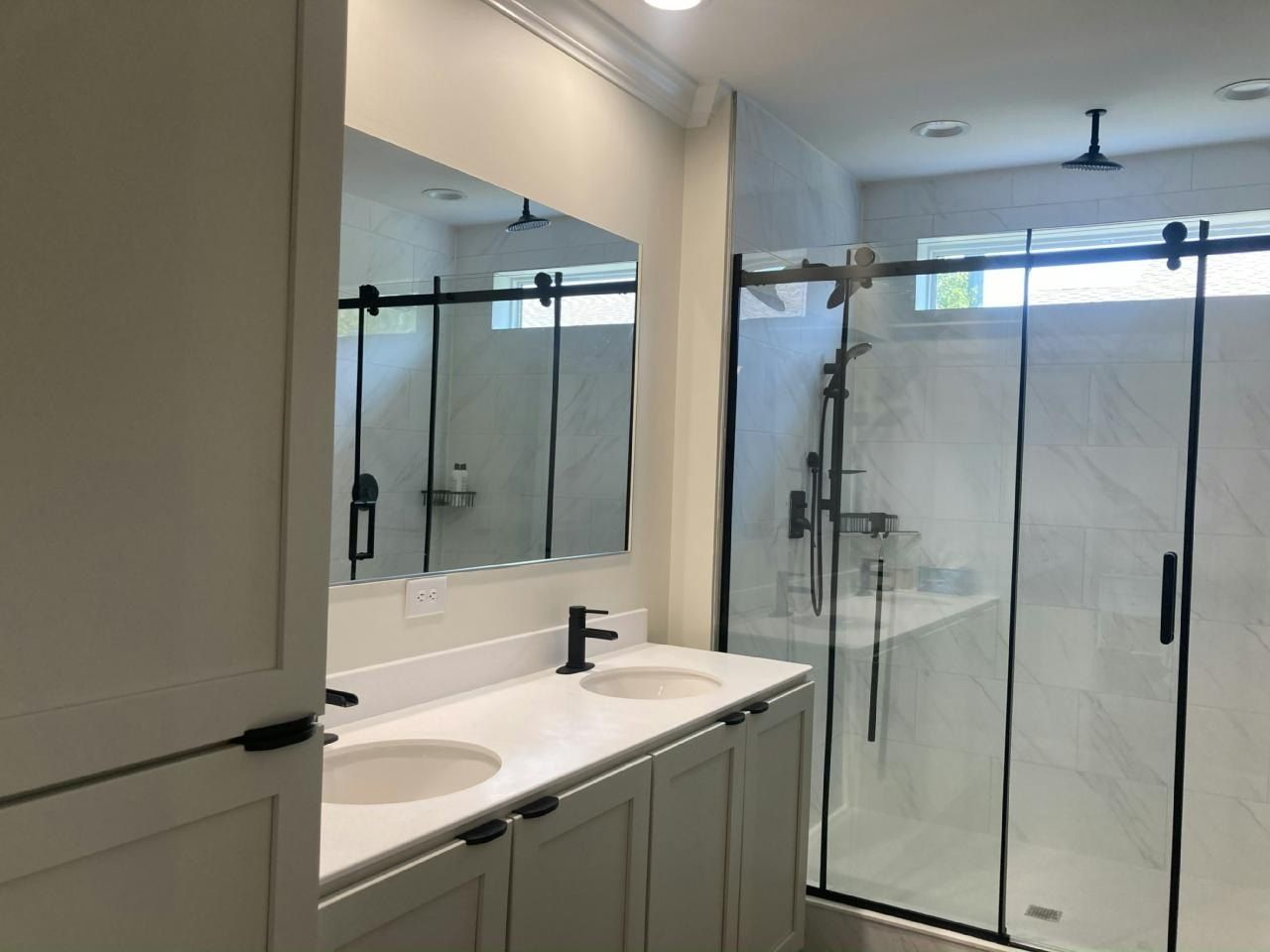 191 Hialeah Lane. Grayslake, IL 60030