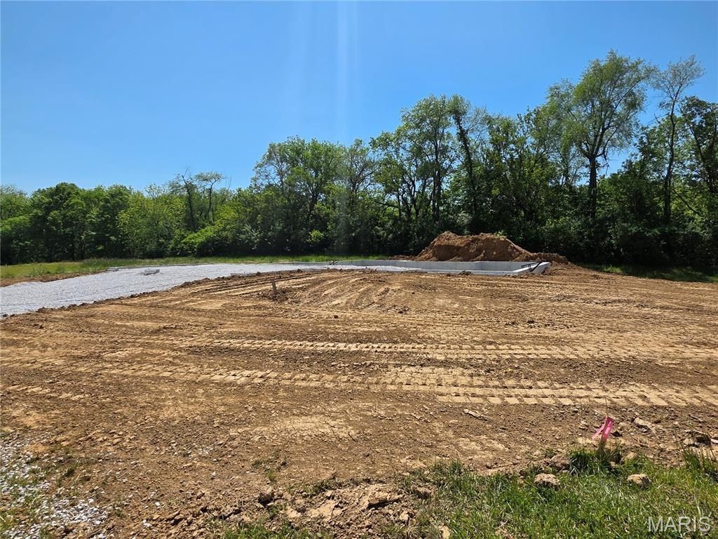 713 Sturbridge Trail. O Fallon, IL 62269