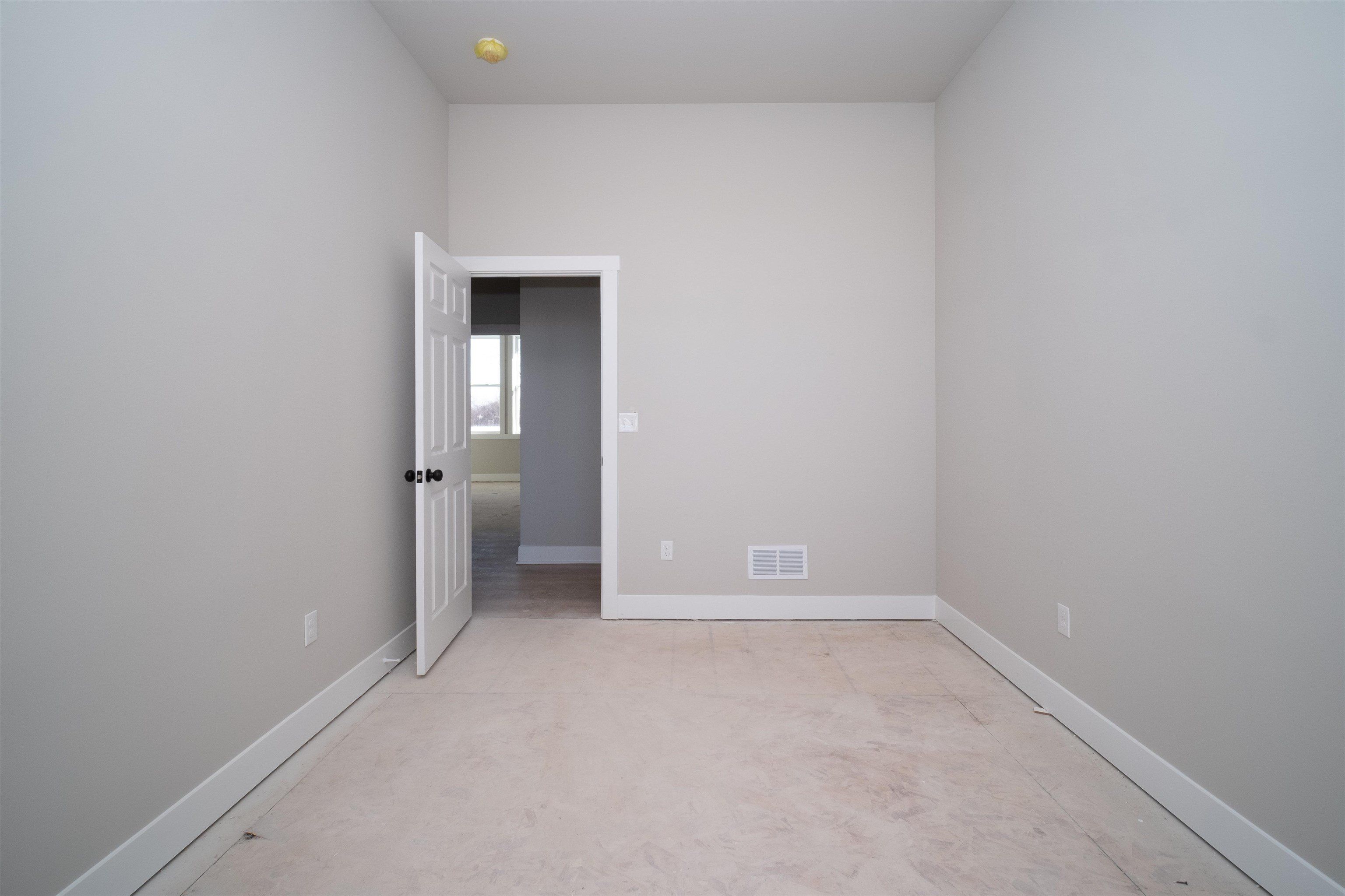 9750 Hawks Pointe Trail. Roscoe, IL 61073