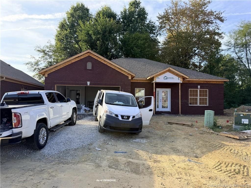 3934 Sarah Lane. New Albany, IN 47150