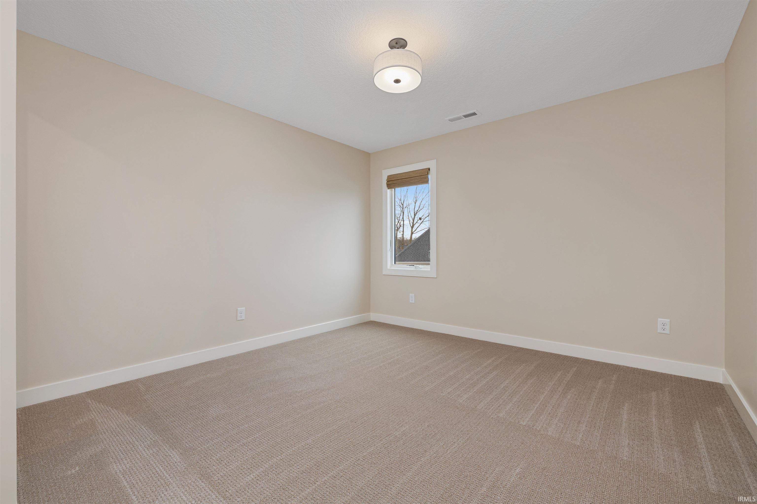 18096 Tullymore Lane. Leo, IN 46765