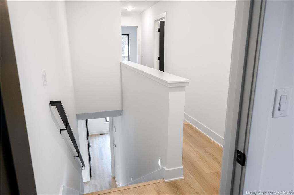 103 Howard Lane. Jeffersonville, IN 47130