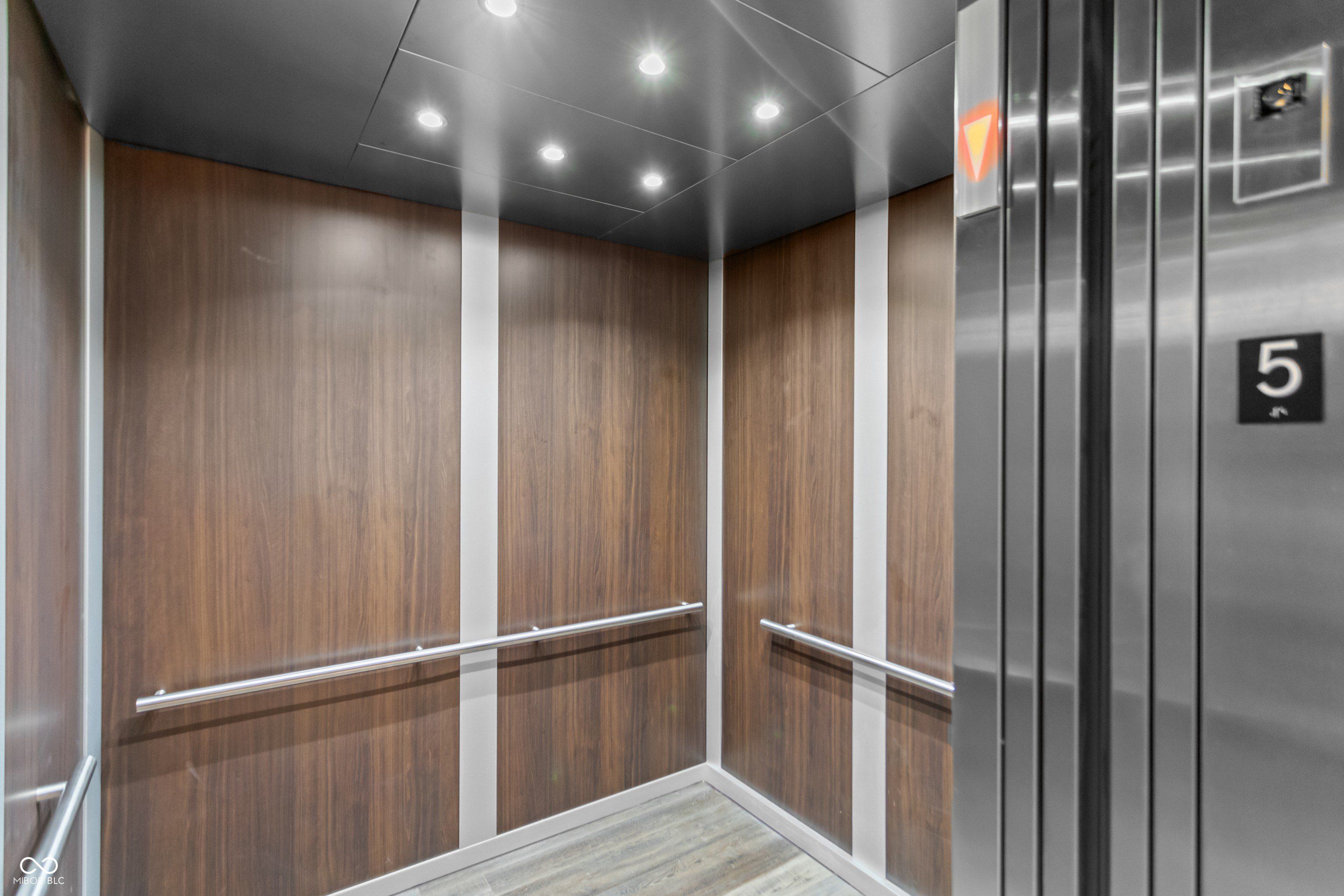 1155 S Rangeline Road. Carmel, IN 46032