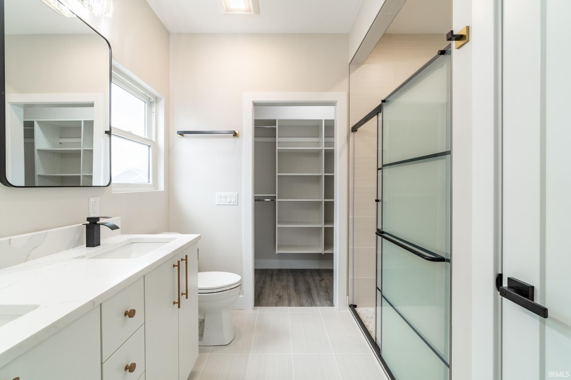 619 Sandringham Pass. Fort Wayne, IN 46845