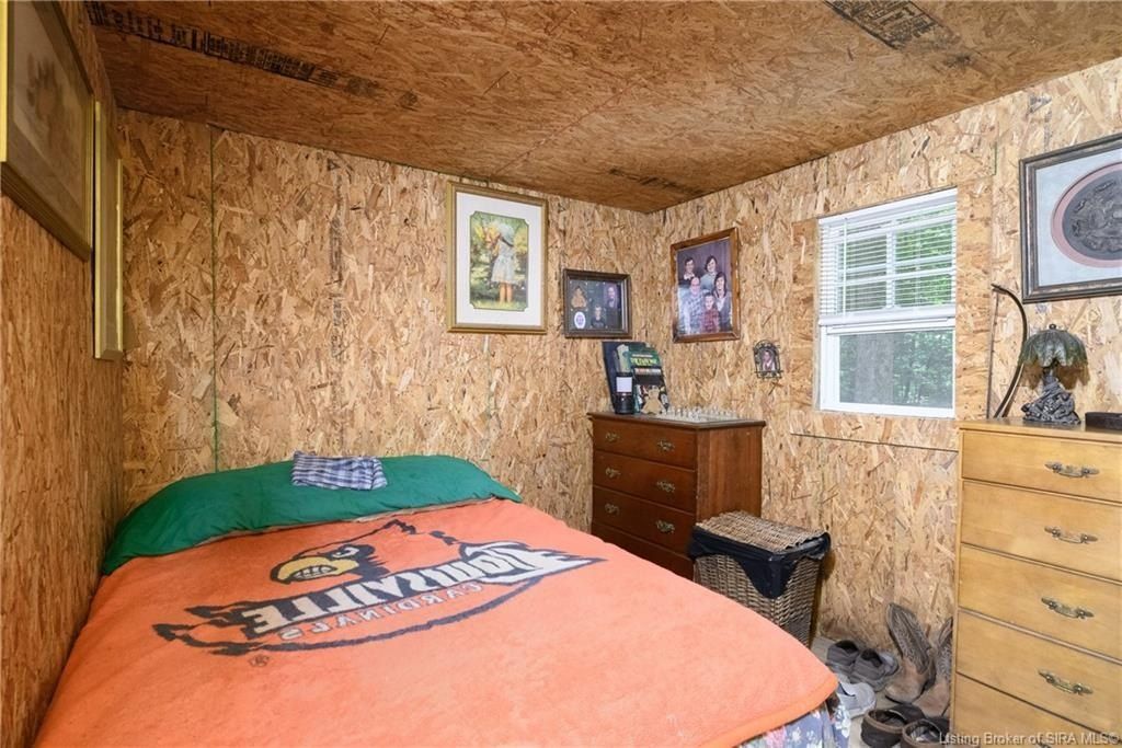 2121 N Highfill Chapel Ridge. Taswell, IN 47175