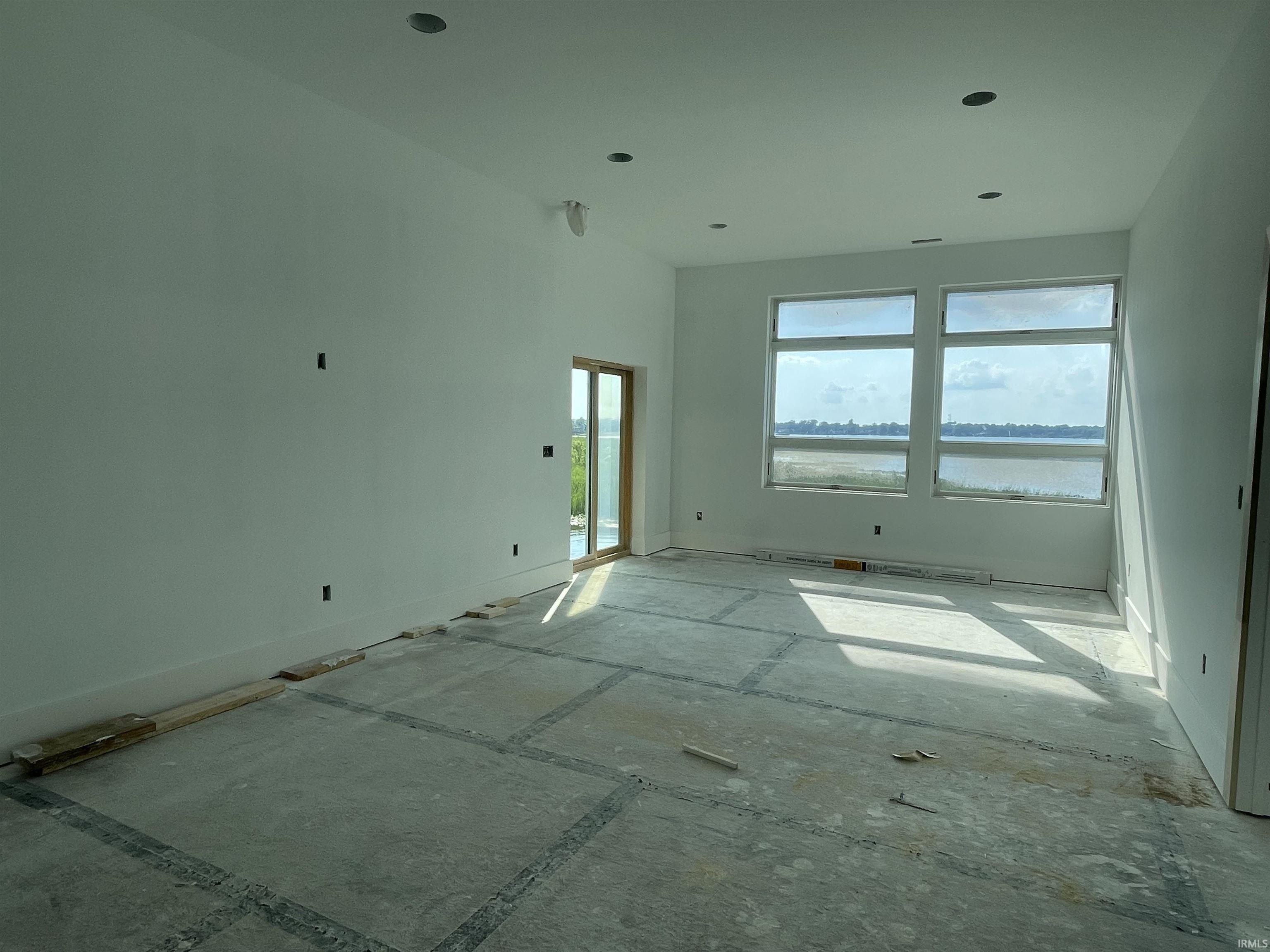 12967 N Eastshore Drive. Syracuse, IN 46567