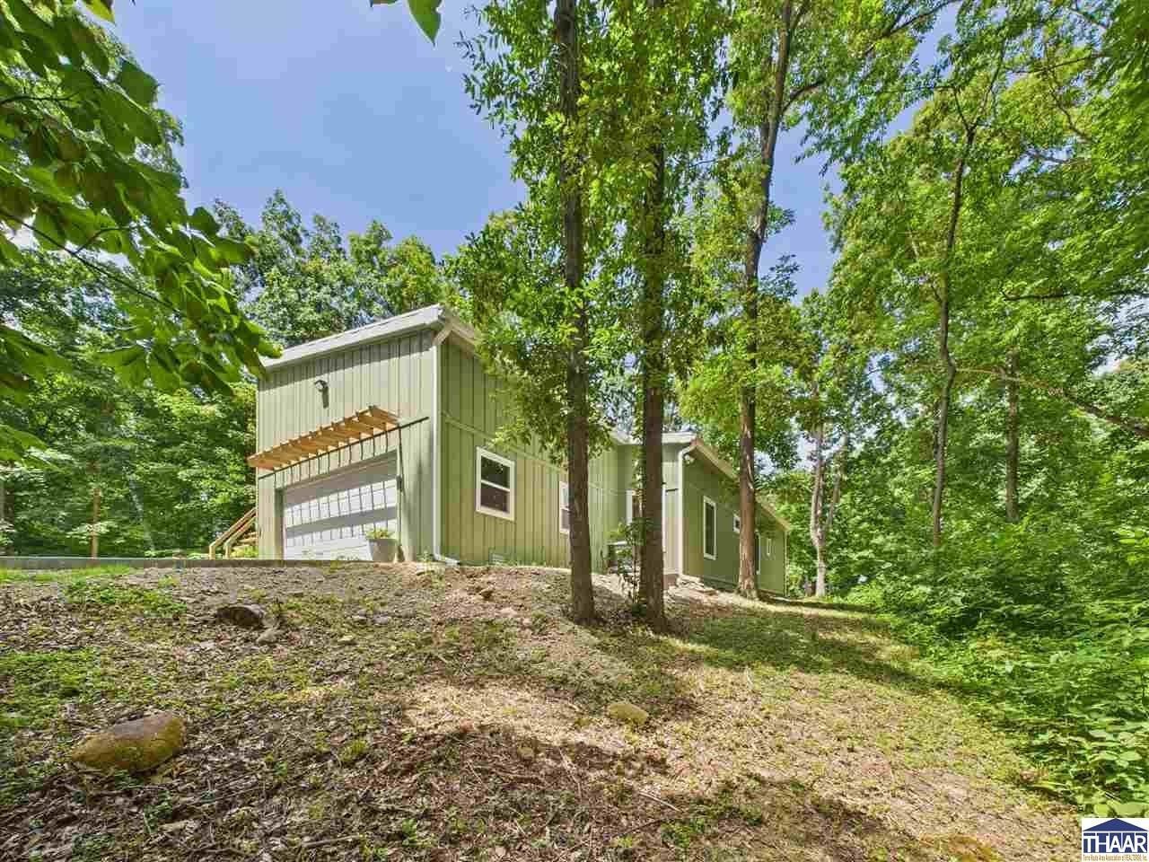 1219 W 2Nd Street. Clinton, IN 47842