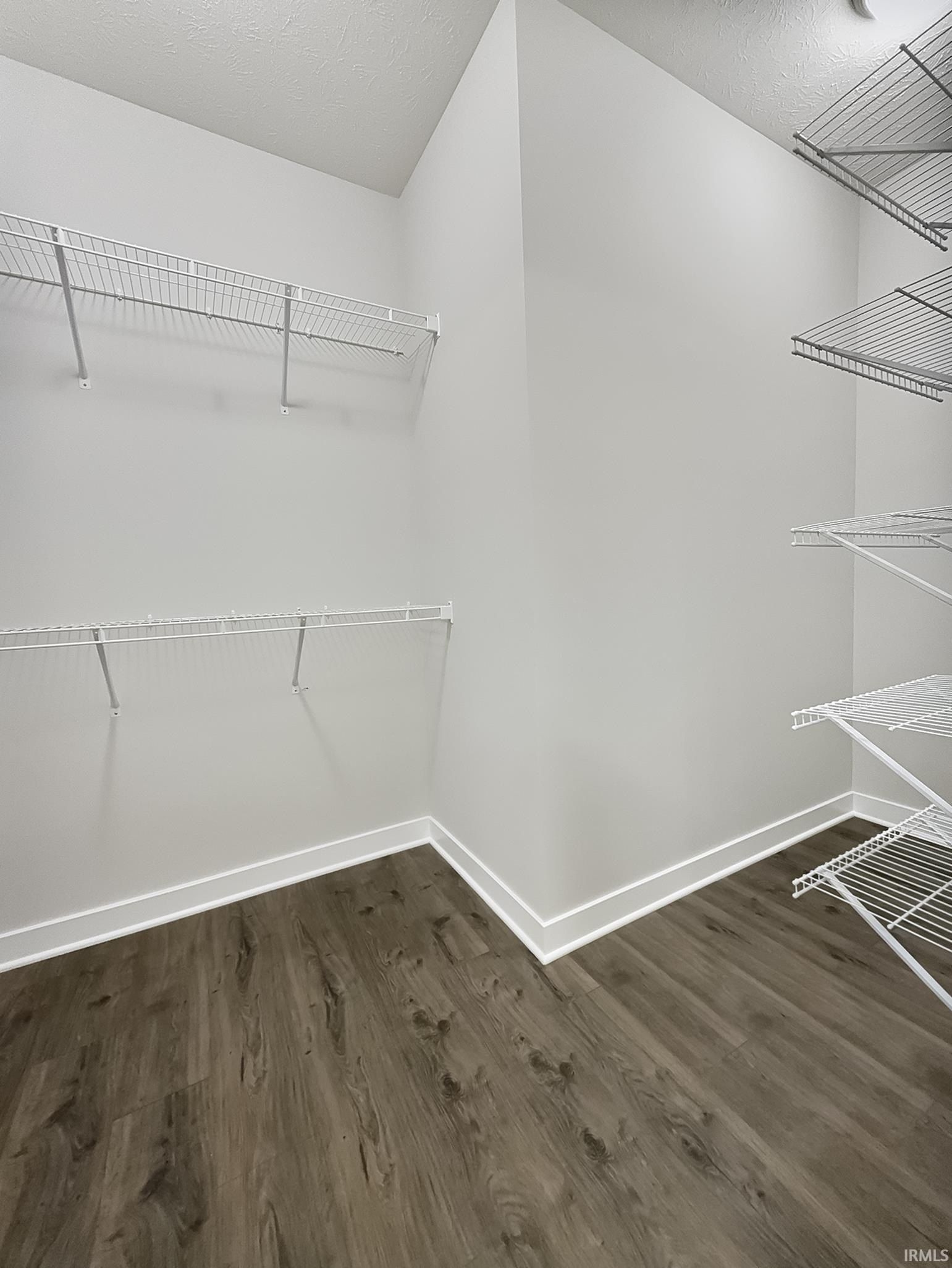 4823 Jackson Drive. Newburgh, IN 47630