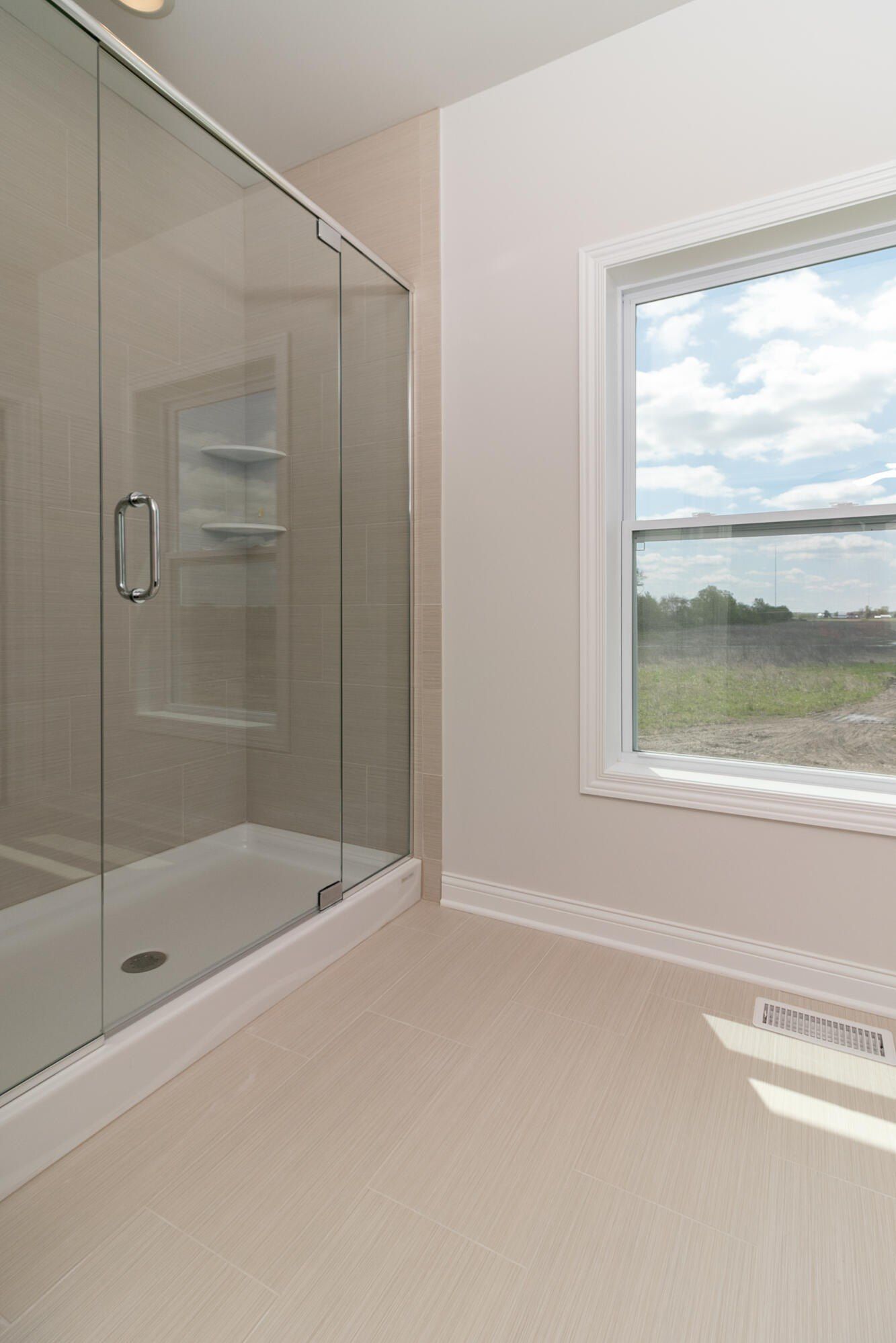 1761 Trailbrook Drive. Valparaiso, IN 46385