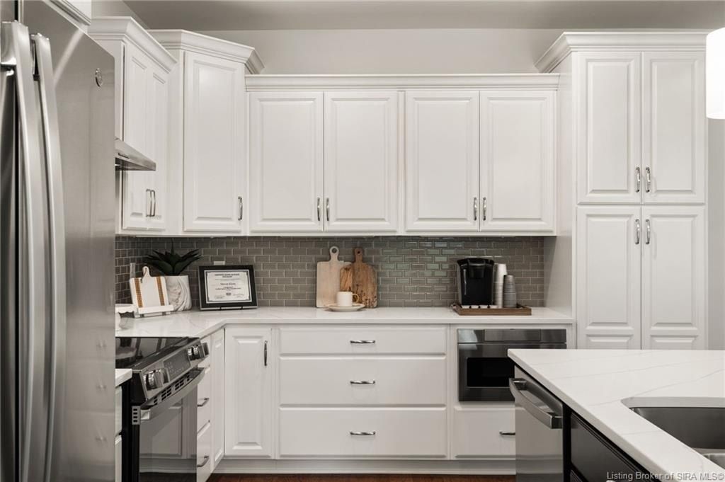 1909 Mystic Falls 226 Circle. Jeffersonville, IN 47130