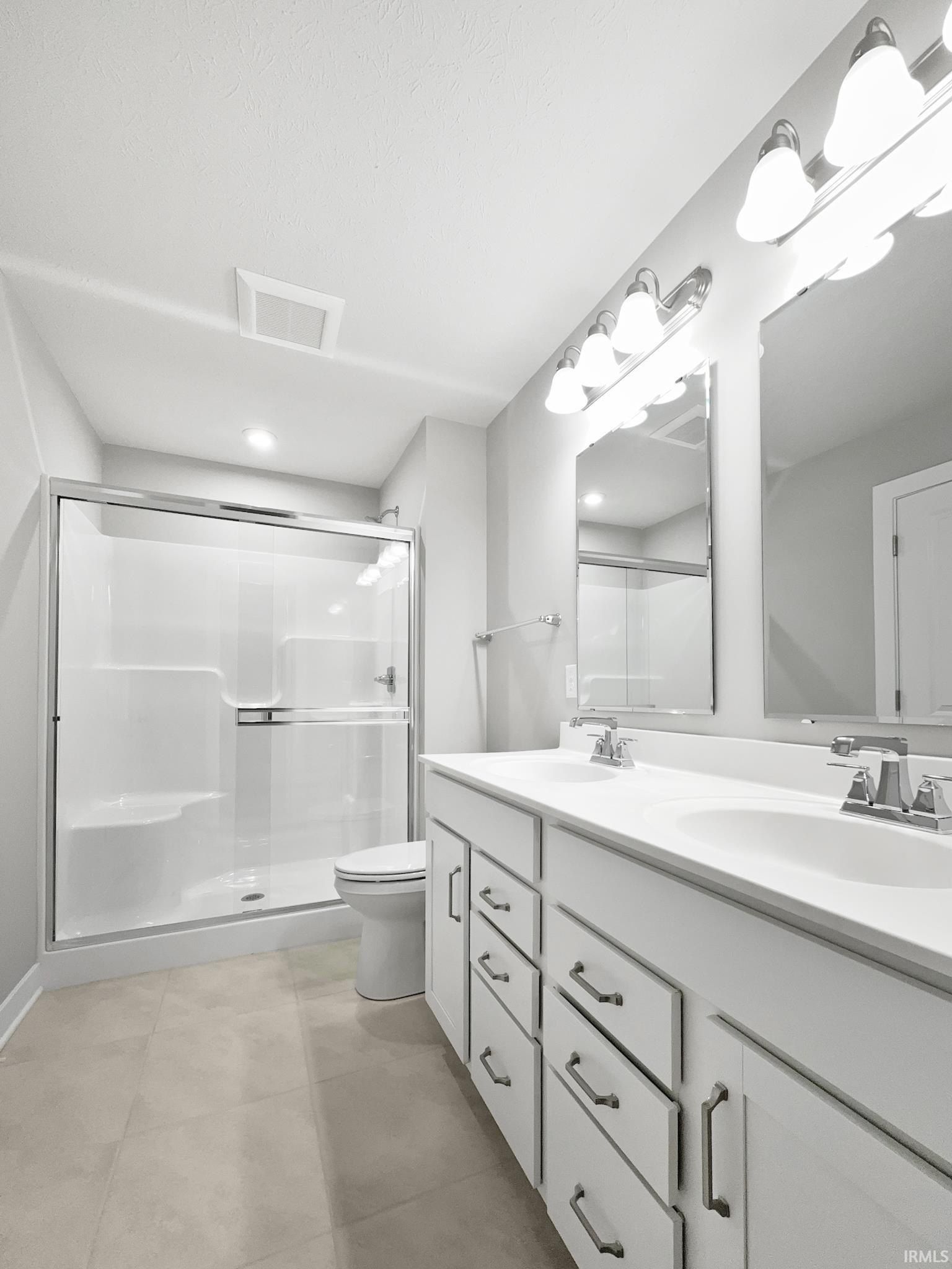 4800 Chelmsford Drive. Newburgh, IN 47630